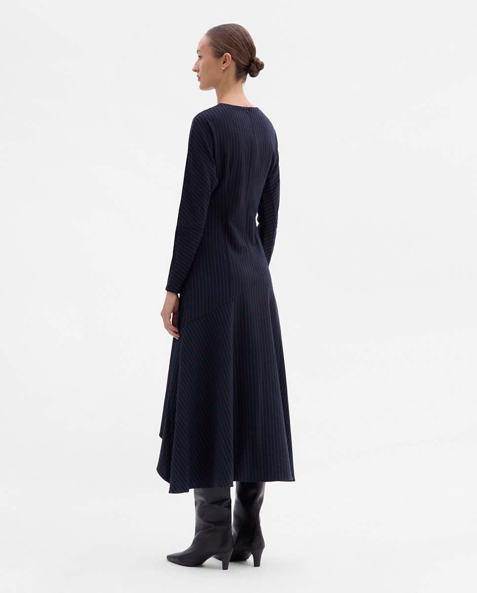 Vestido midi asimétrico
