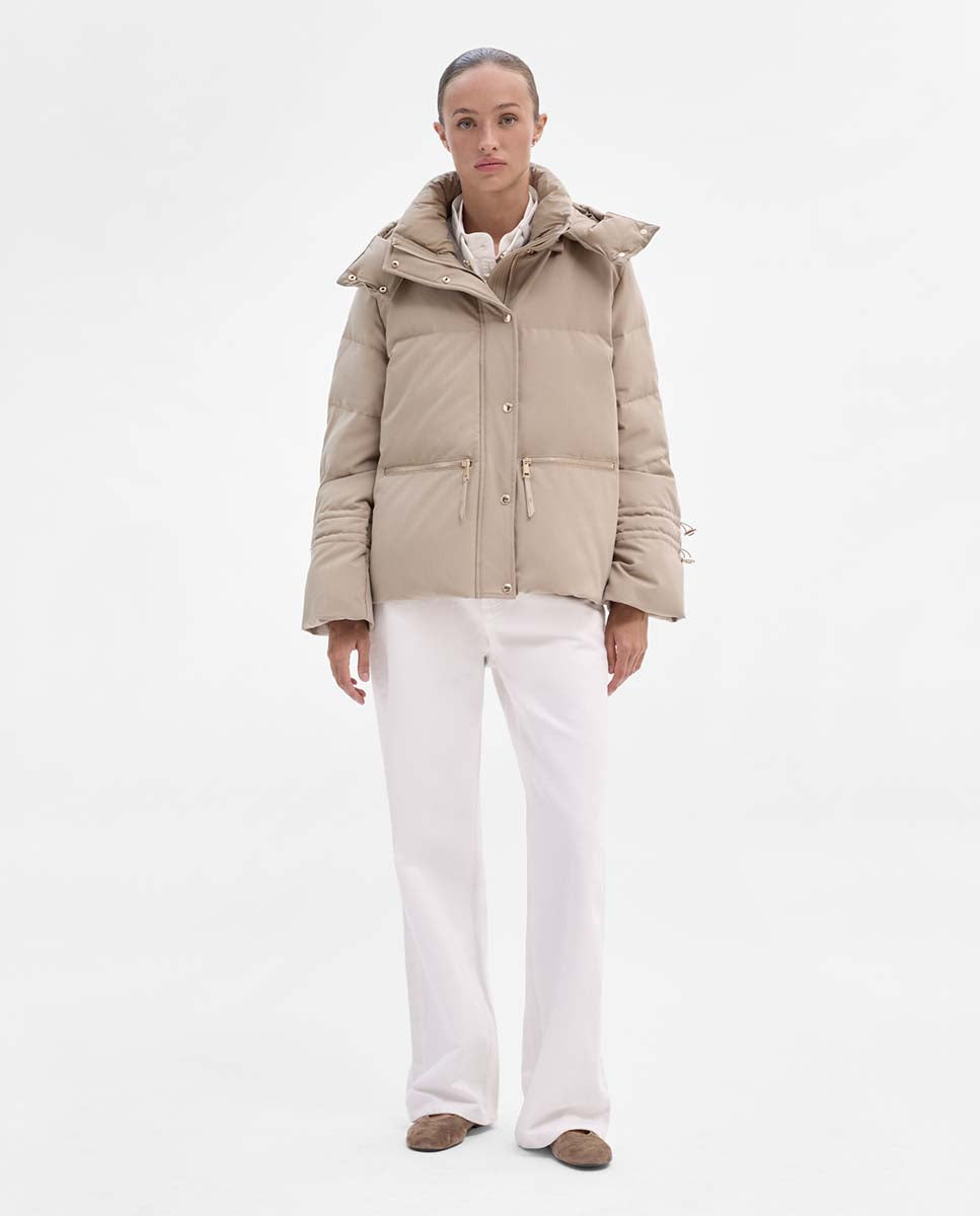 Short padded down jacket