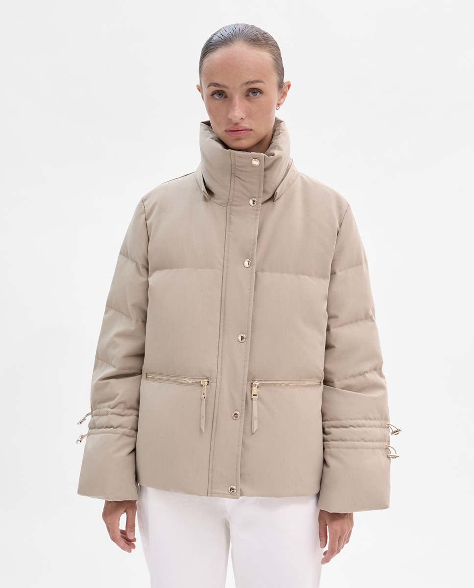 Short padded down jacket