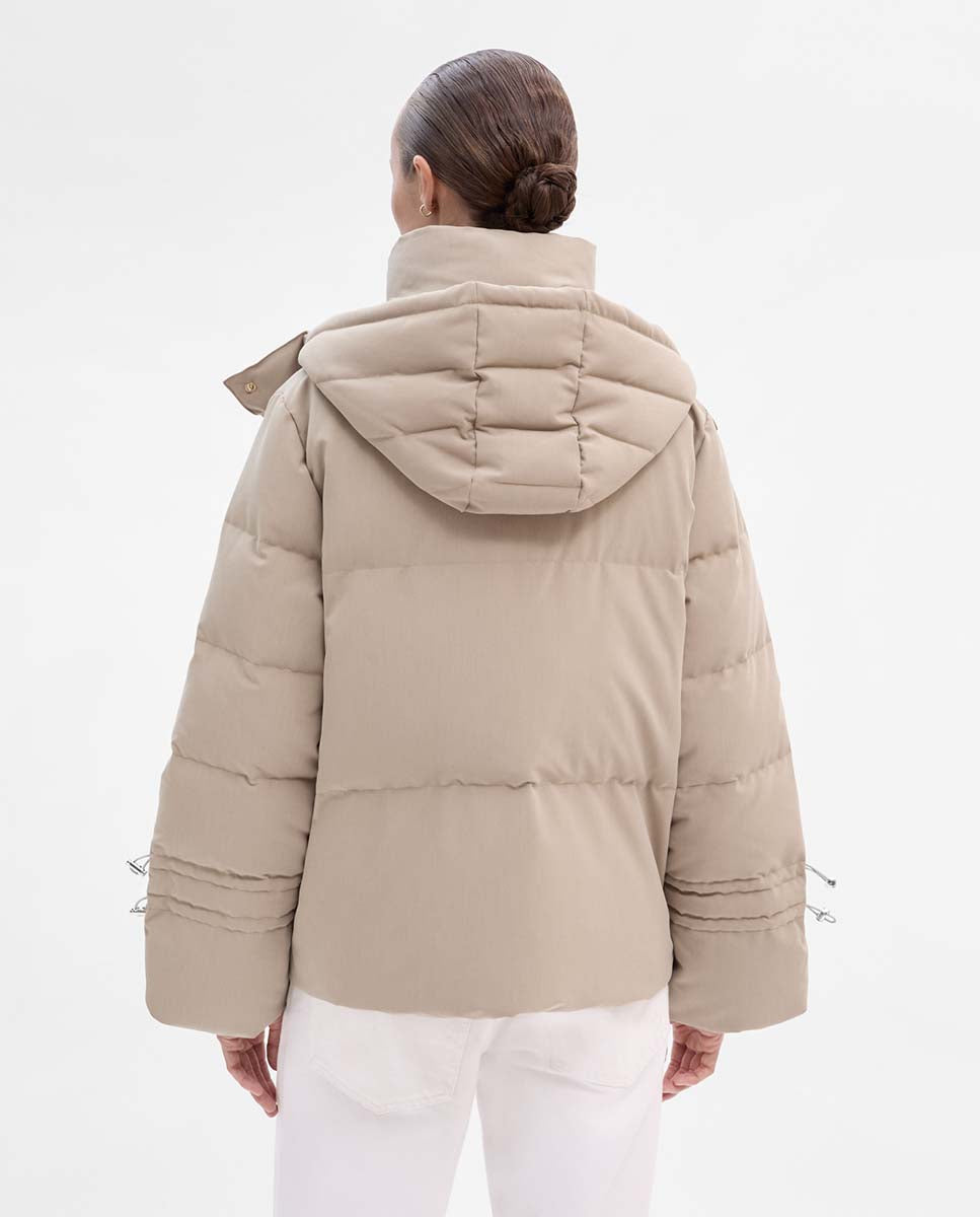 Short padded down jacket